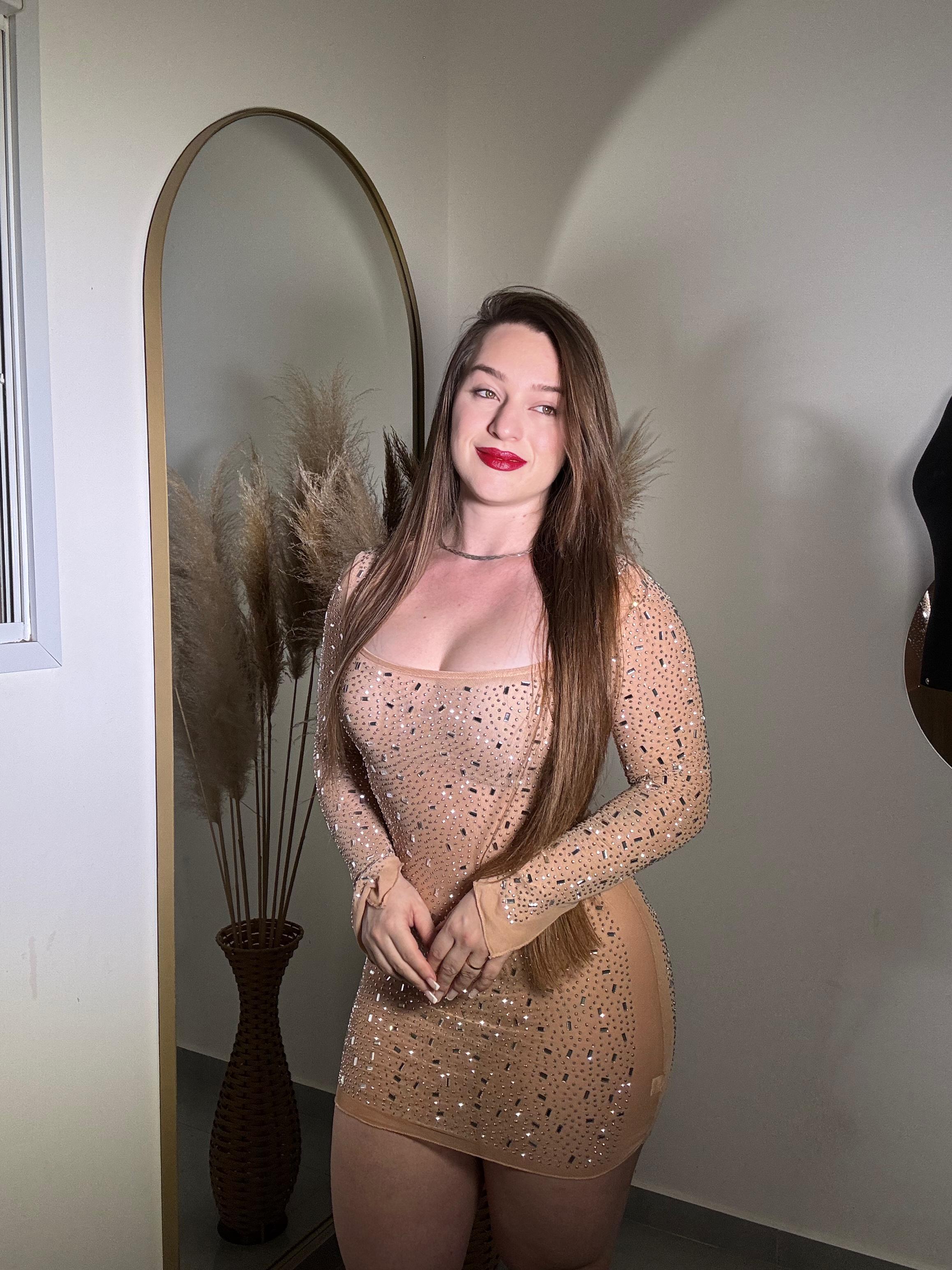 Vestido Curto Manga Longa Brilhante Modern Shine