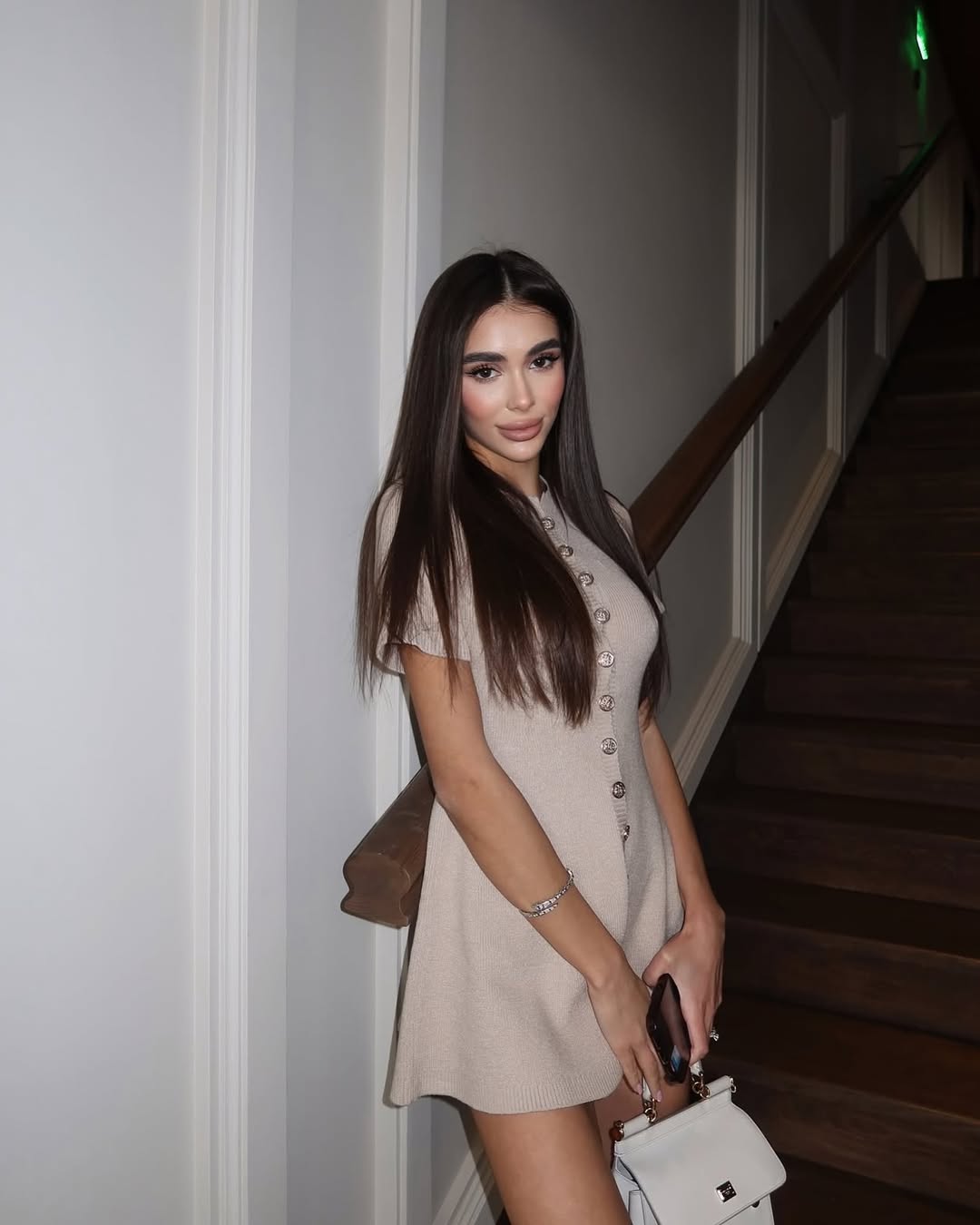 Vestido Curto Tricô com Botões Modern Bele