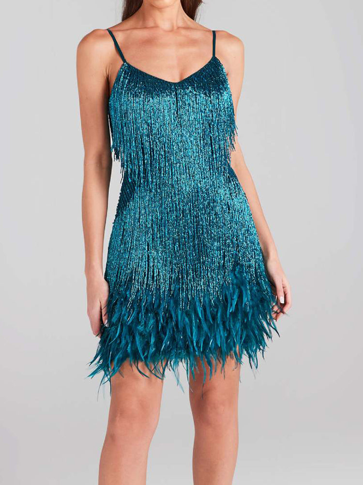 Vestido de Paetê Com Franjas e Plumas Caterine