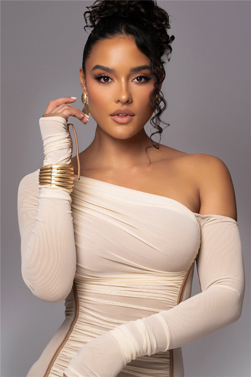 Vestido Midi Manga Longa de Tule Forrado Lauren