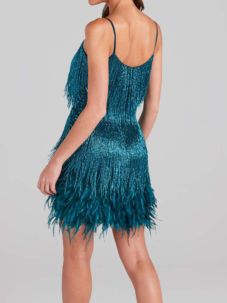 Vestido de Paetê Com Franjas e Plumas Caterine