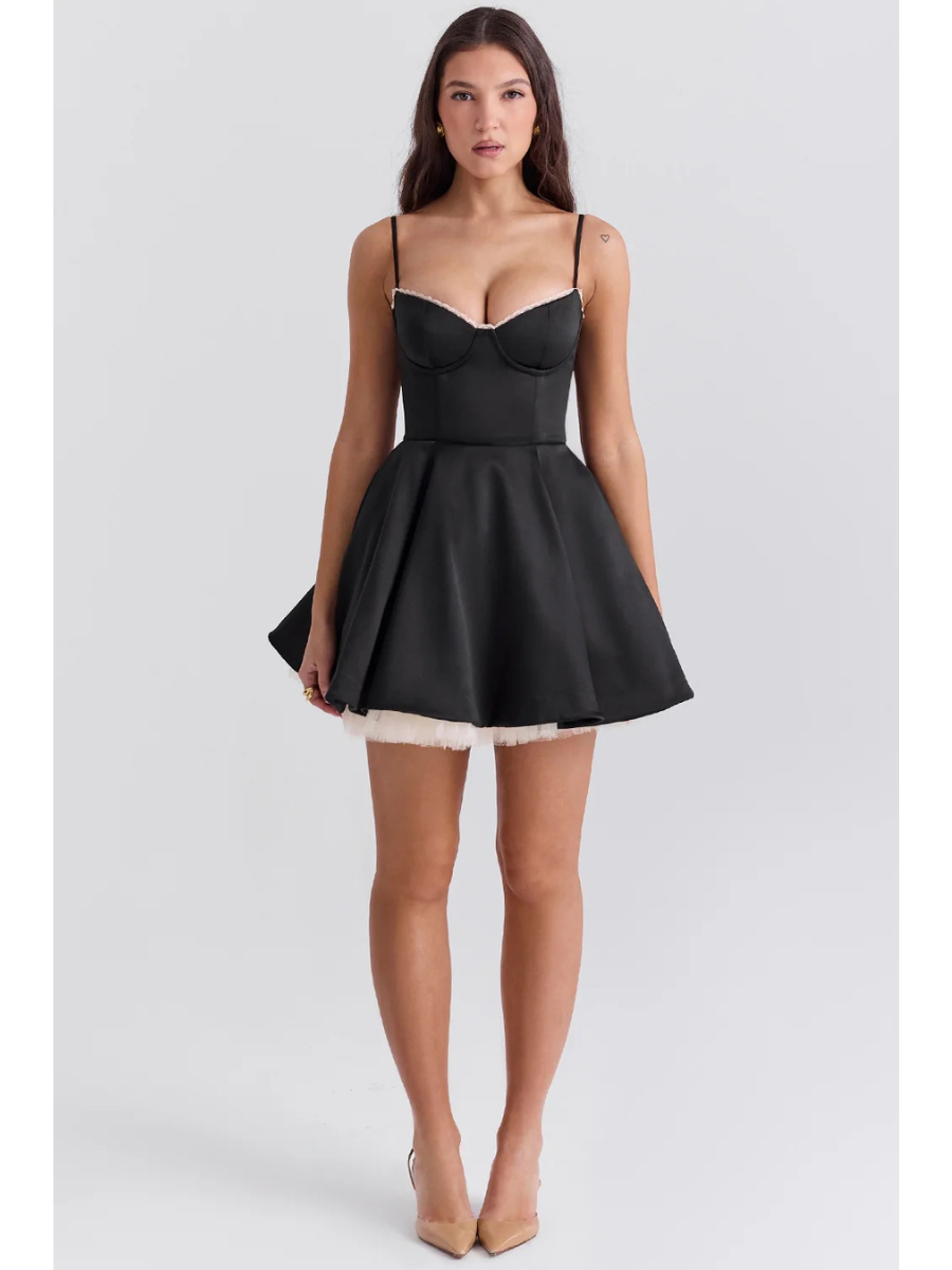 Vestido Curto com Forro Modern Chloe