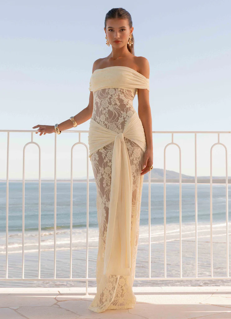 Vestido Ombro a Ombro Rendado Com Detalhe Pendurado Modern Gracie