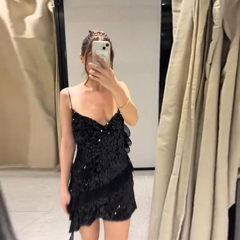 Vestido Curto de Paetê Tendência Modern Layse