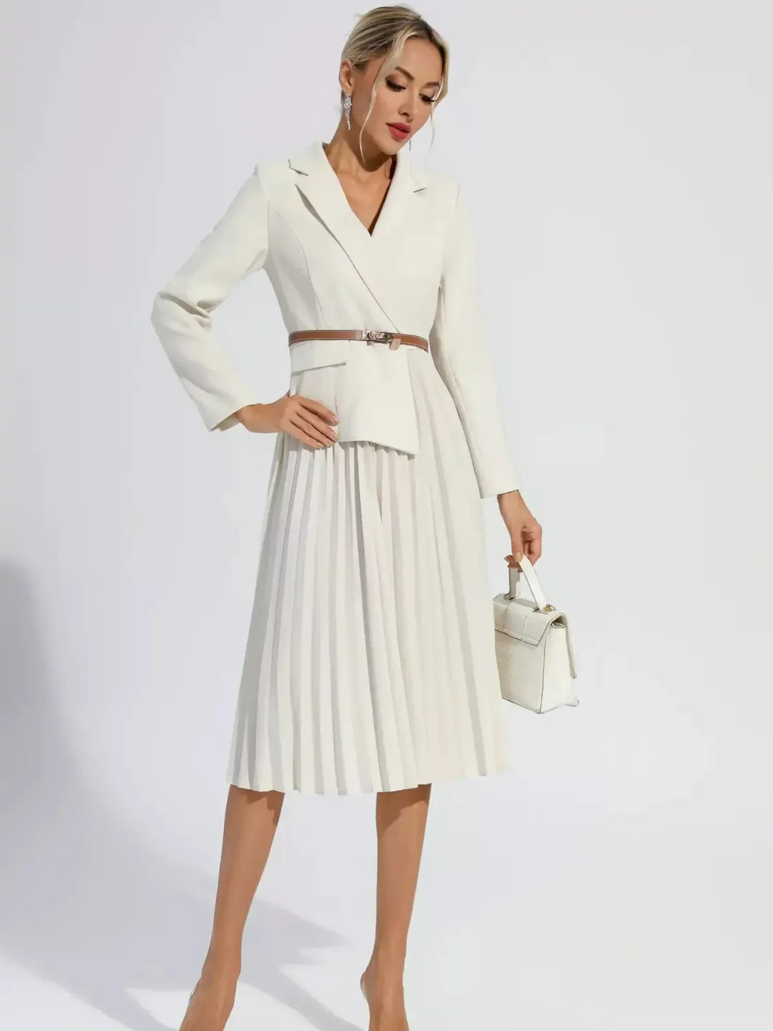 Vestido Midi Alfaiataria Plissado com Cinto Modern Yara