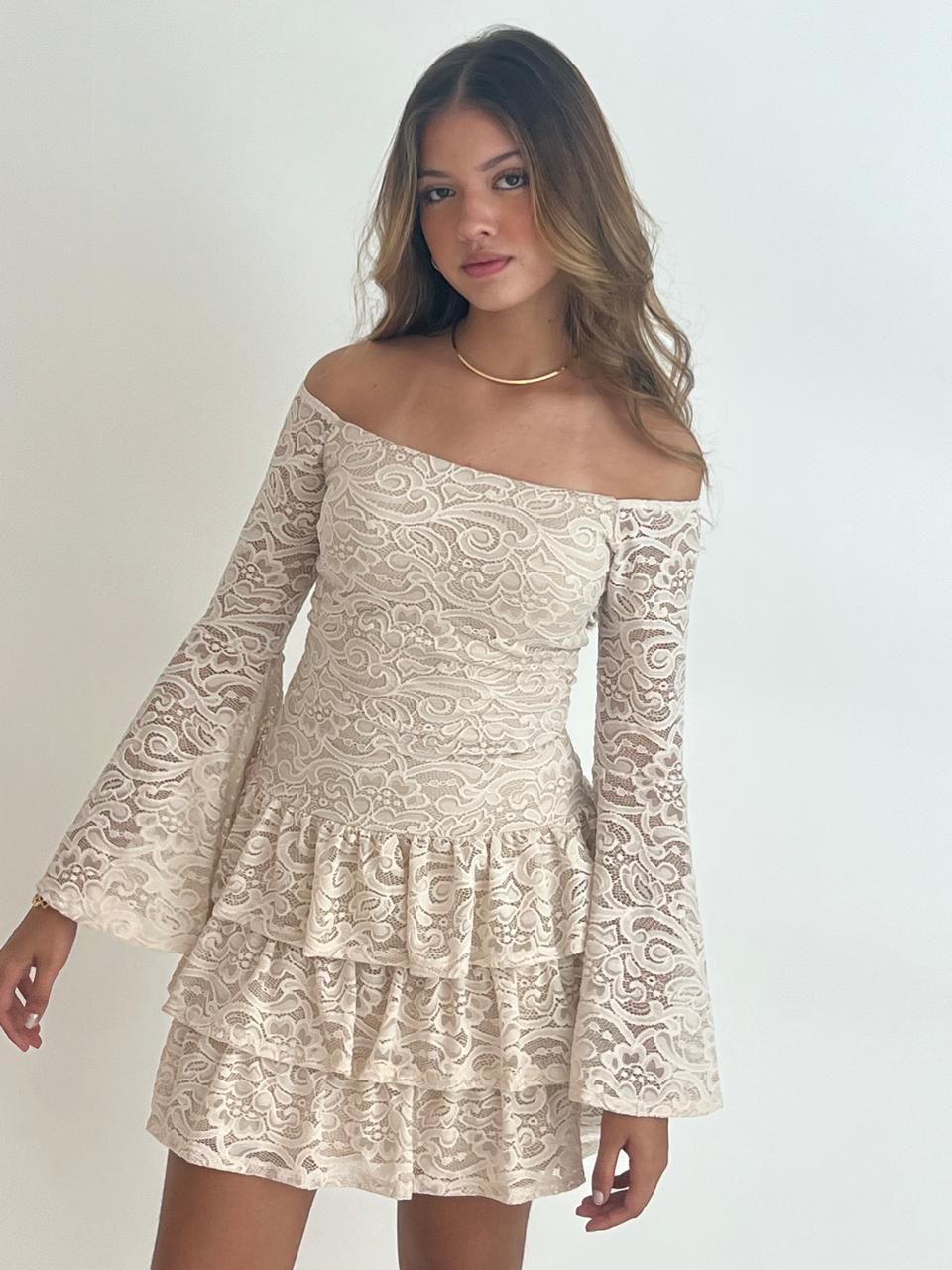 Vestido Manga Longa Curto de Renda e Babados Modern Melissa