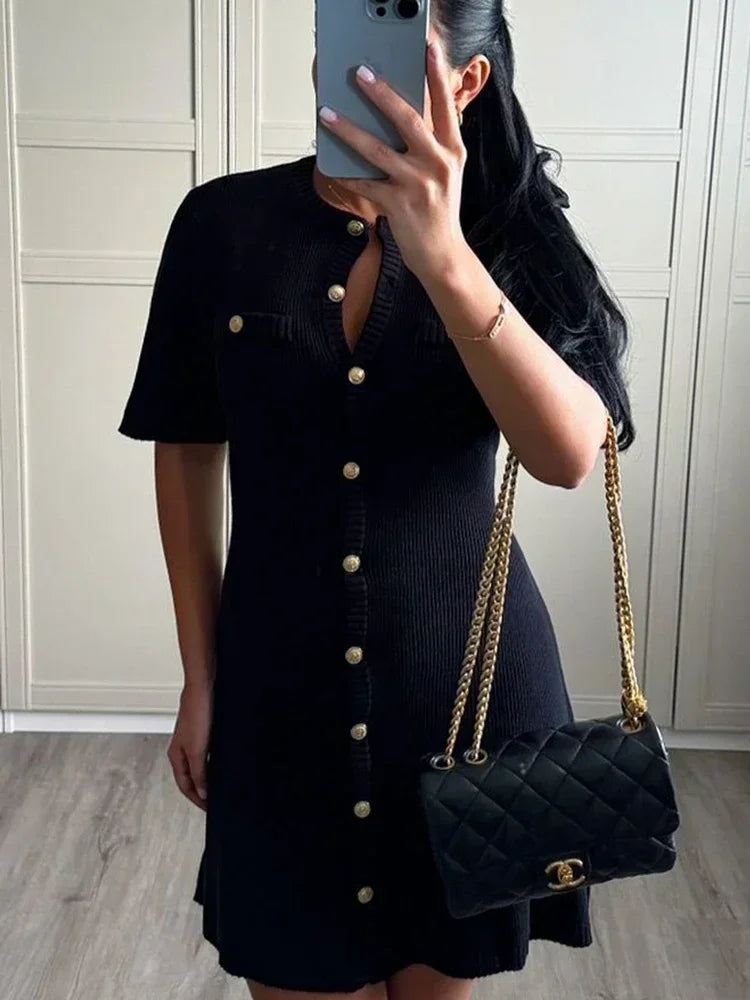 Vestido Curto Tricô com Botões Modern Bele