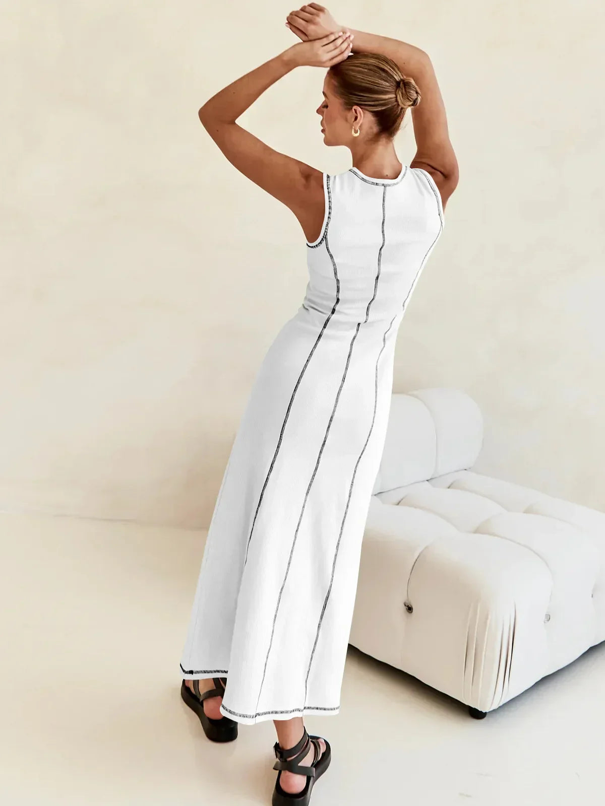 Vestido Midi de Malha Sem Mangas Modern Eleganza