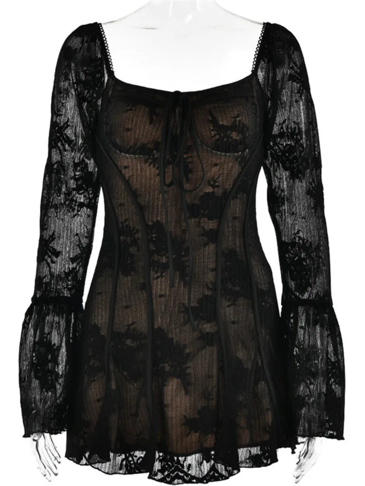 Vestido Feminino de Renda Curto Manga Longa Paris