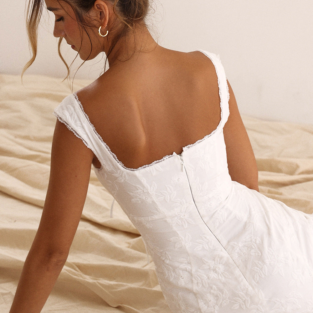 Vestido Curto Bordado Modern Lívia - GOLDEN ERA